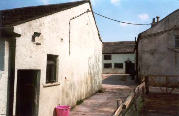 Looking into the courtyard of Tetlow Fold, Godley