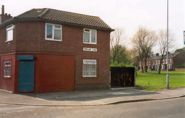 Tetlow Lane, Salford 2001