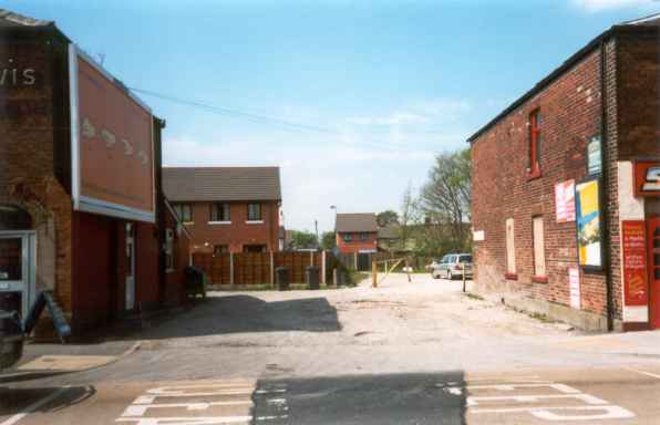 Tetlow Street, Hyde 2001